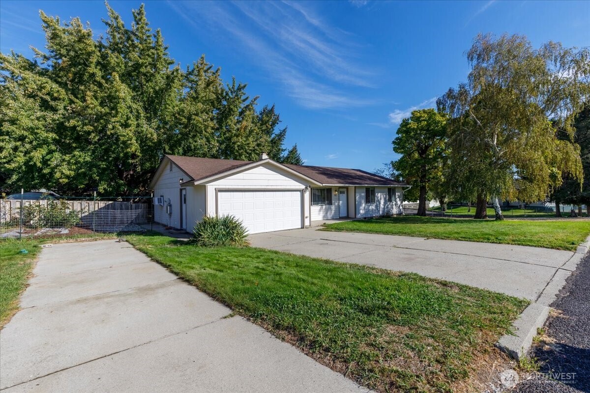 63 Sunset Drive Property Photo 2
