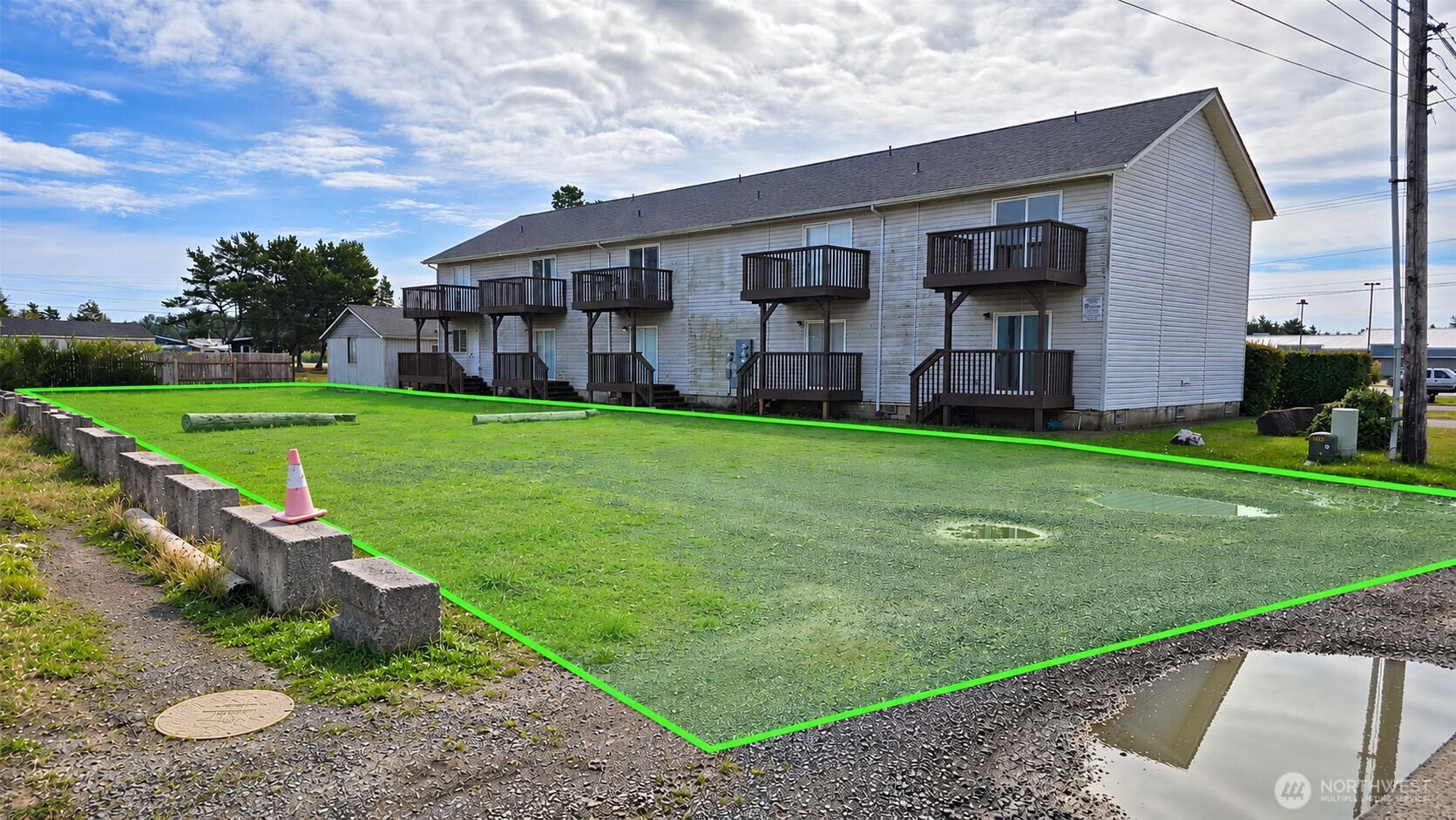 704 Seahorse Avenue Property Photo 1