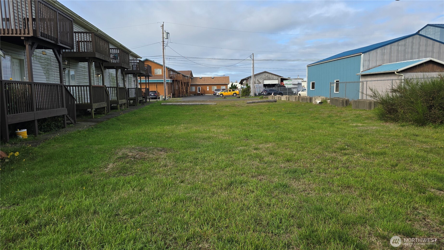 704 Seahorse Avenue Property Photo 2