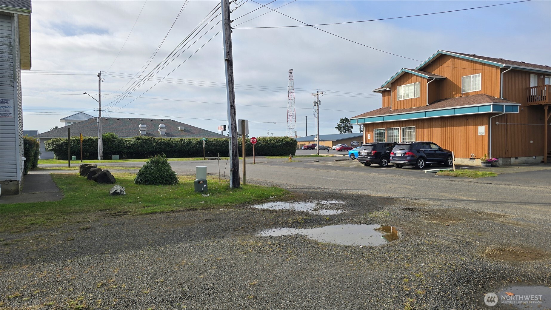 704 Seahorse Avenue Property Photo 4