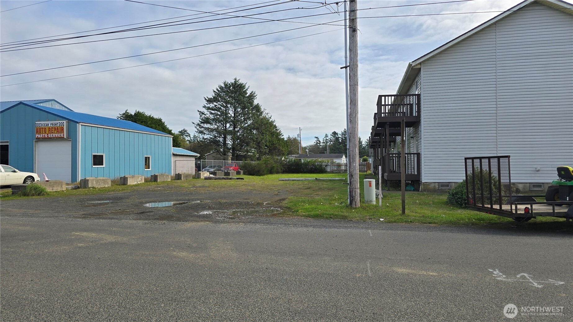 704 Seahorse Avenue Property Photo 9