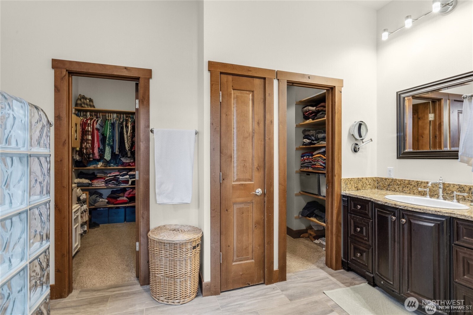 421 Meadow Ridge Drive Property Photo 20
