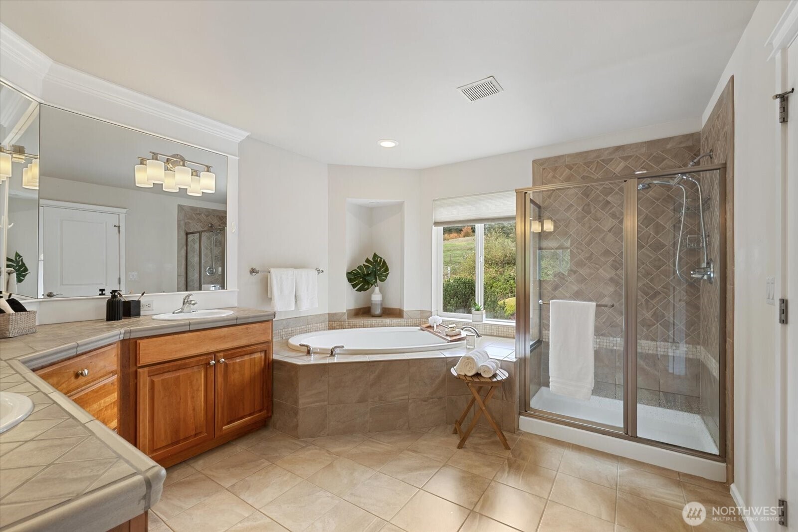 7717 Greenridge Court Property Photo 17
