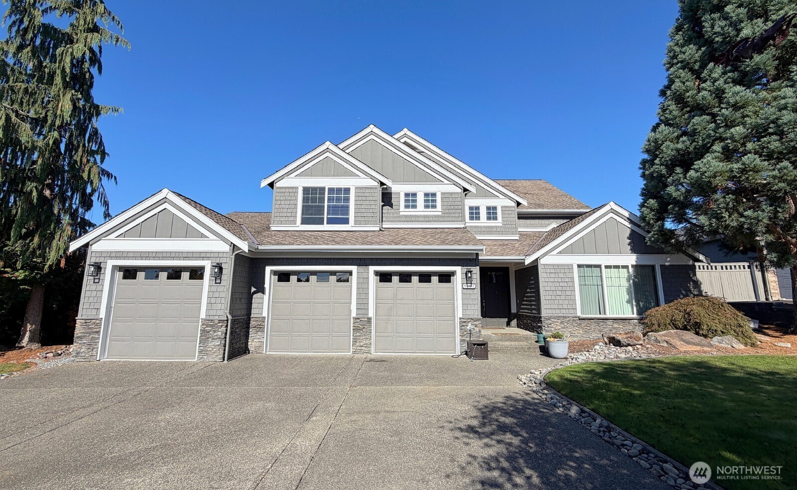 9207 28th Street Ct Property Photo 1