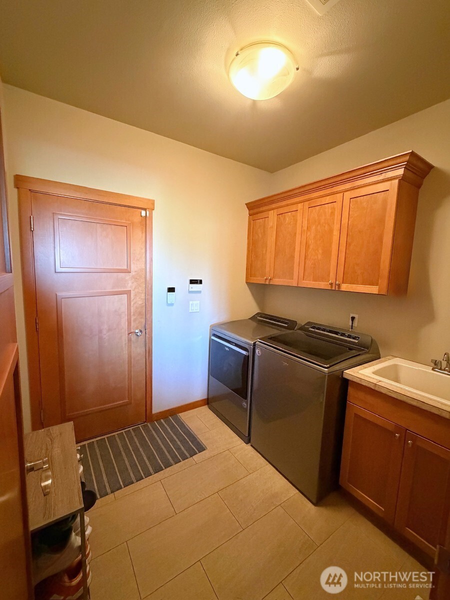 9207 28th Street Ct Property Photo 24