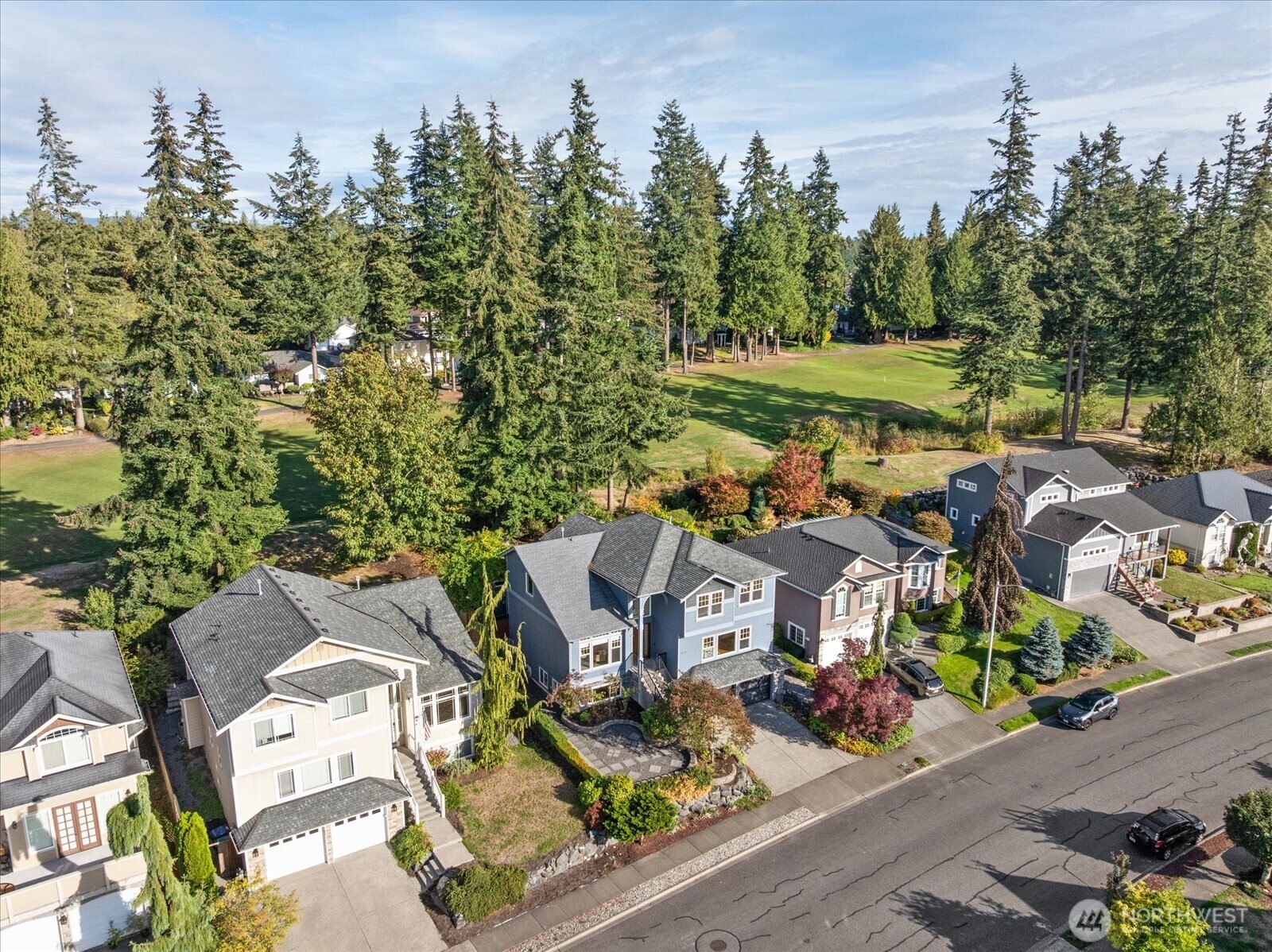 18433 Hawksview Drive Property Photo 3