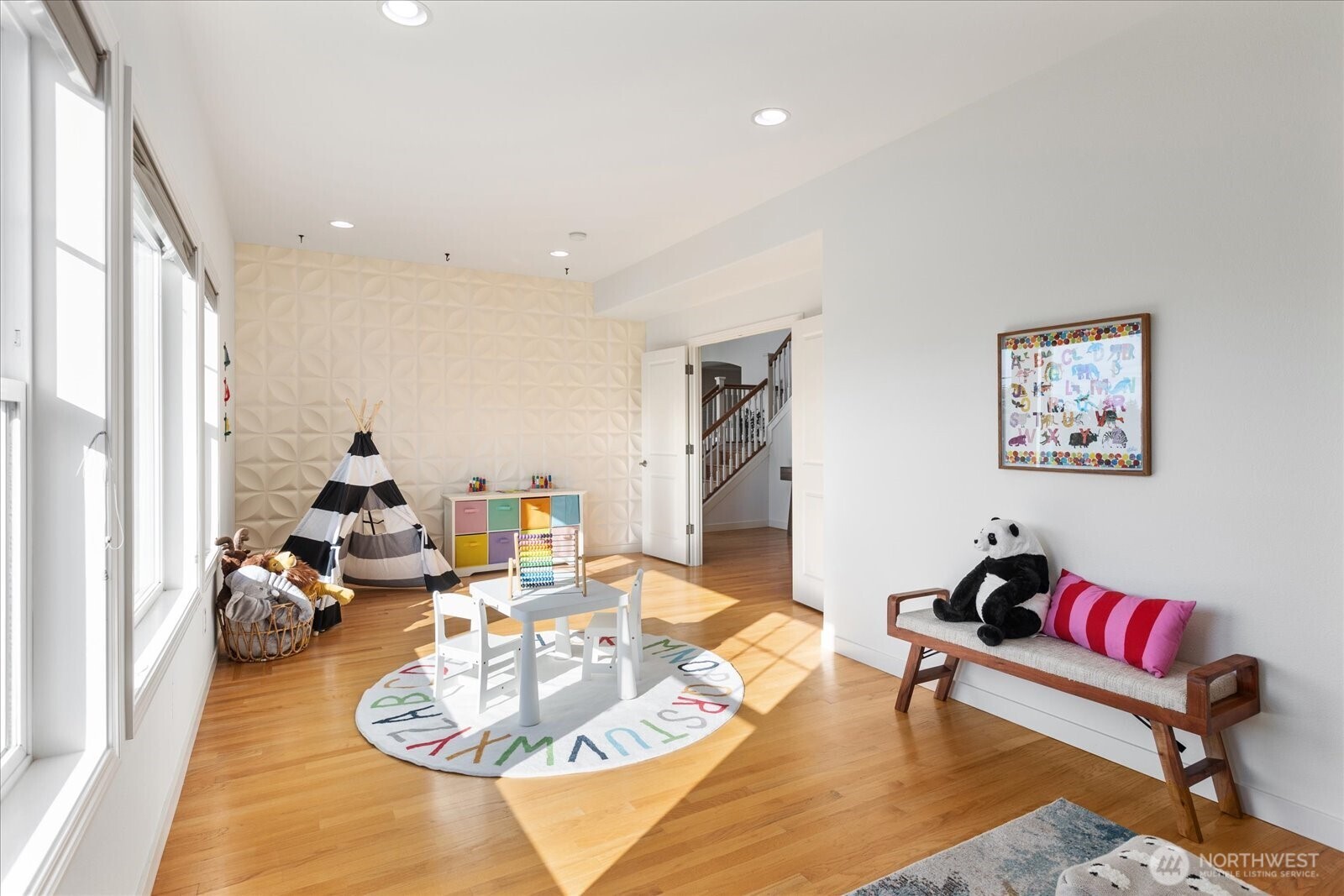 18433 Hawksview Drive Property Photo 18