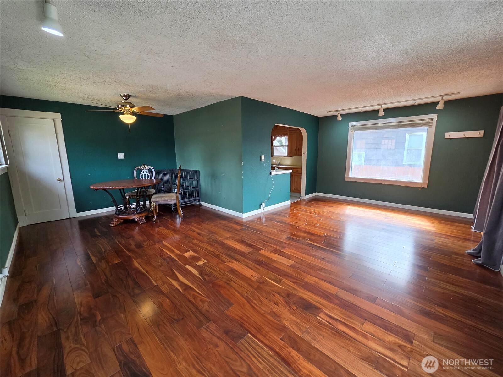 448 Pelly Avenue Property Photo 4