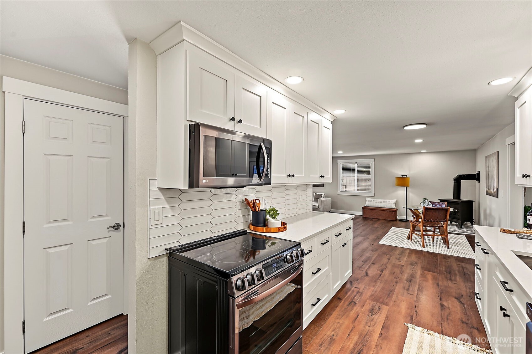 10024 Angeline Road Property Photo 14