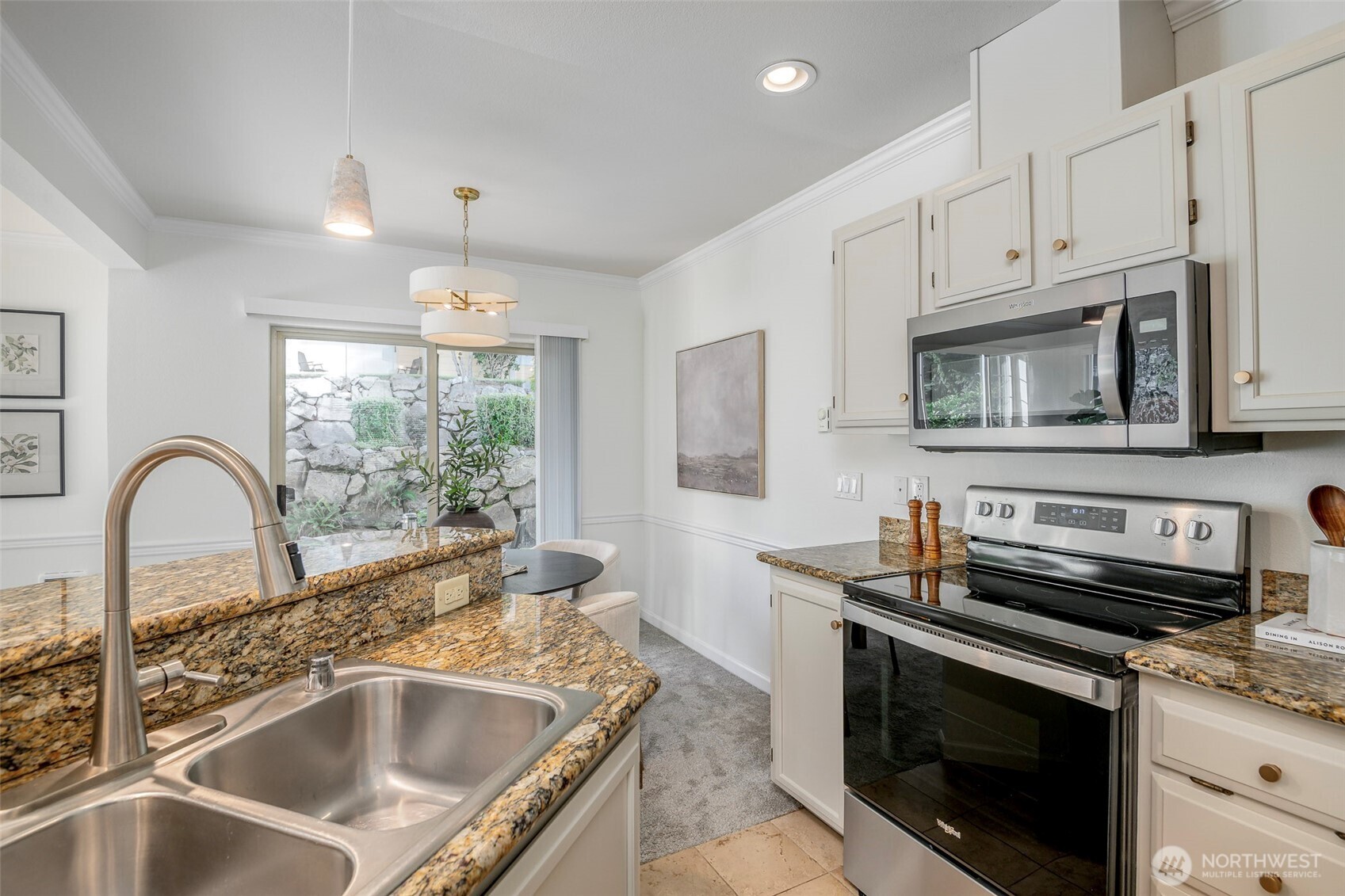 1111 S Villard Street C16 Property Photo 12