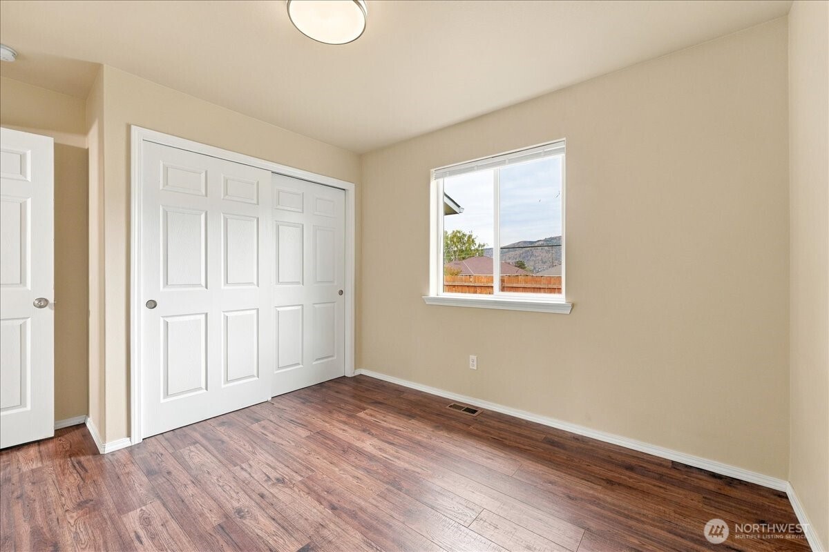 405 Ridgewood Drive Property Photo 32