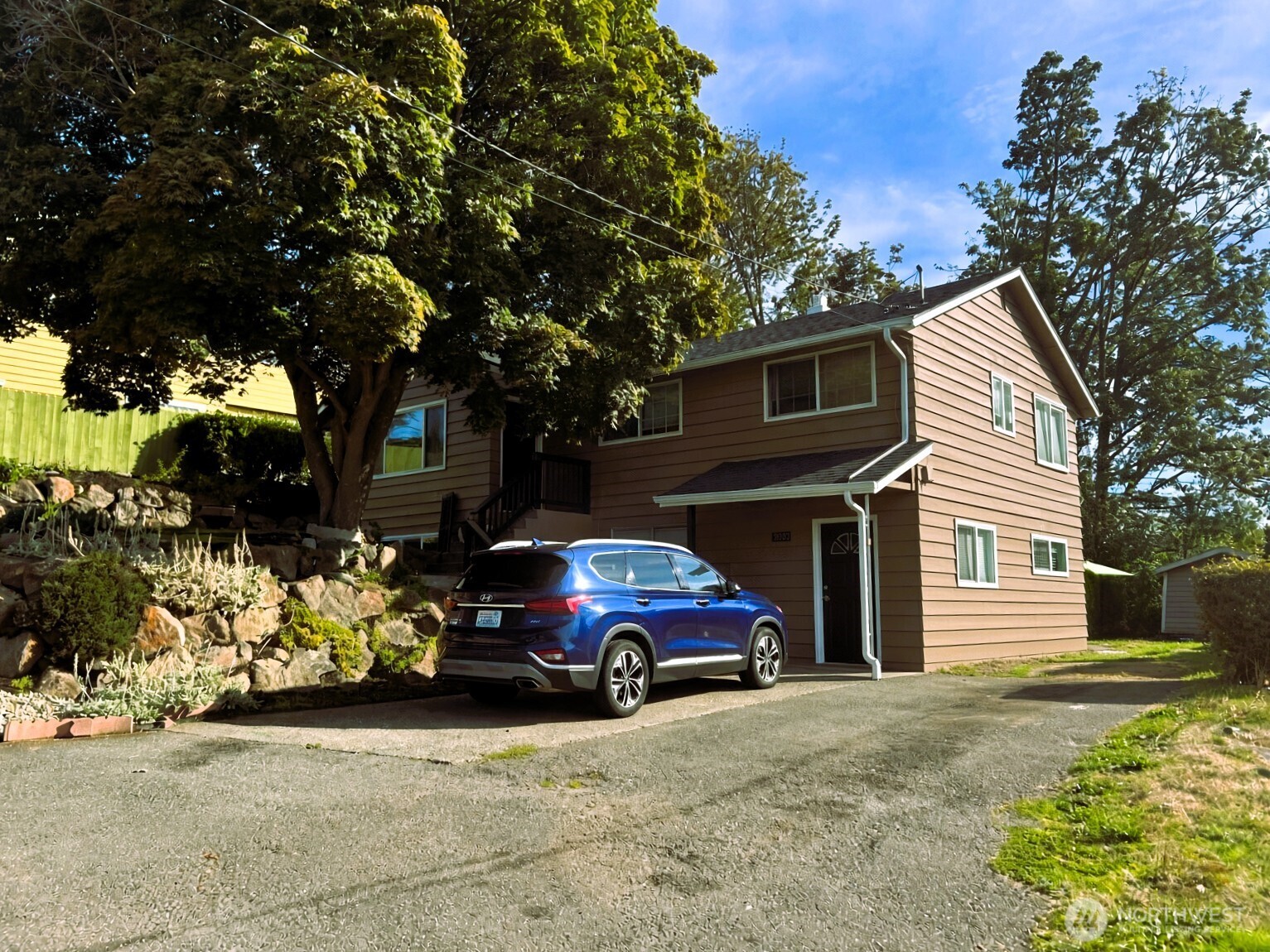 9930 S Beacon Avenue Property Photo 1