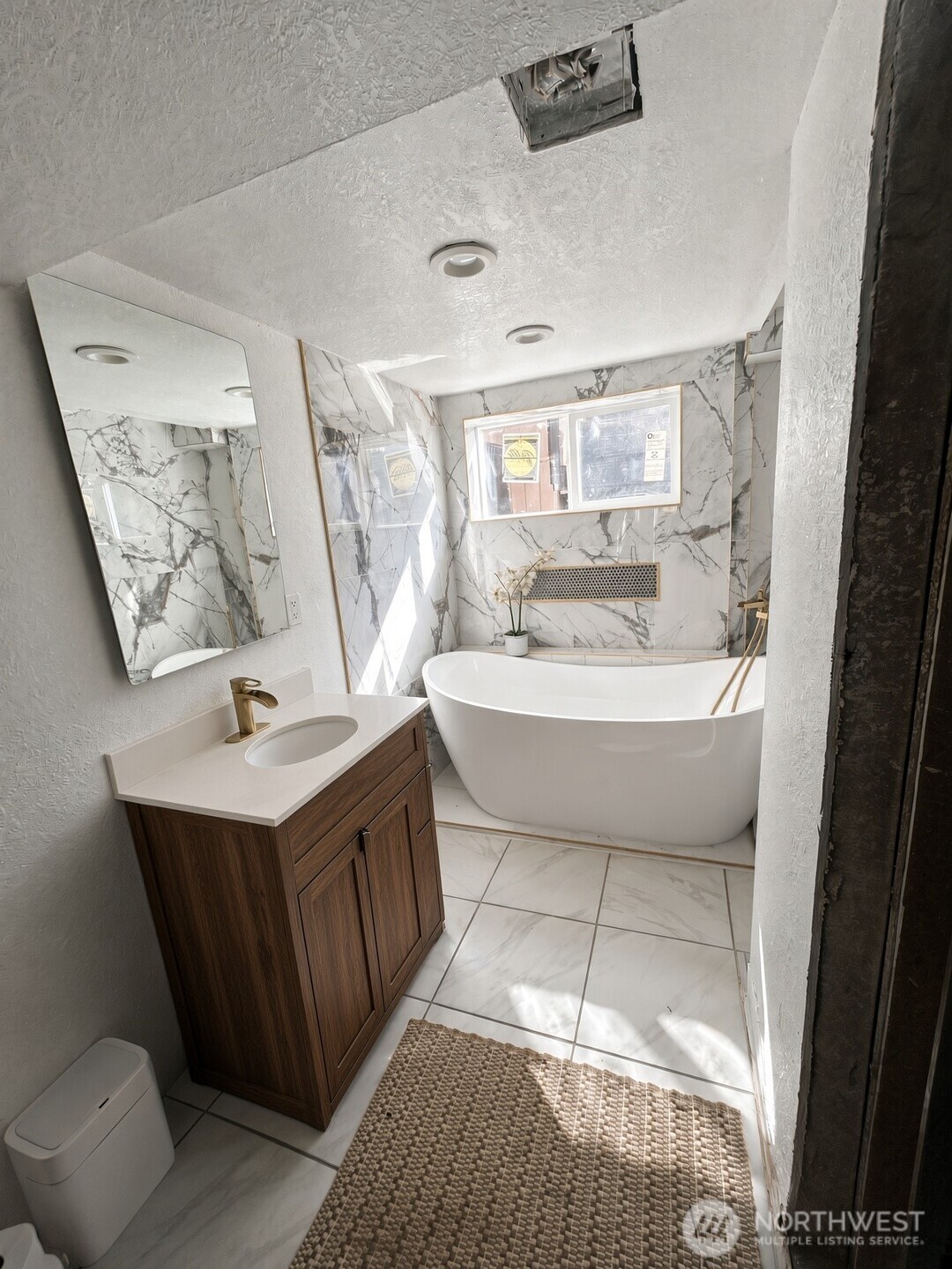 9930 S Beacon Avenue Property Photo 6