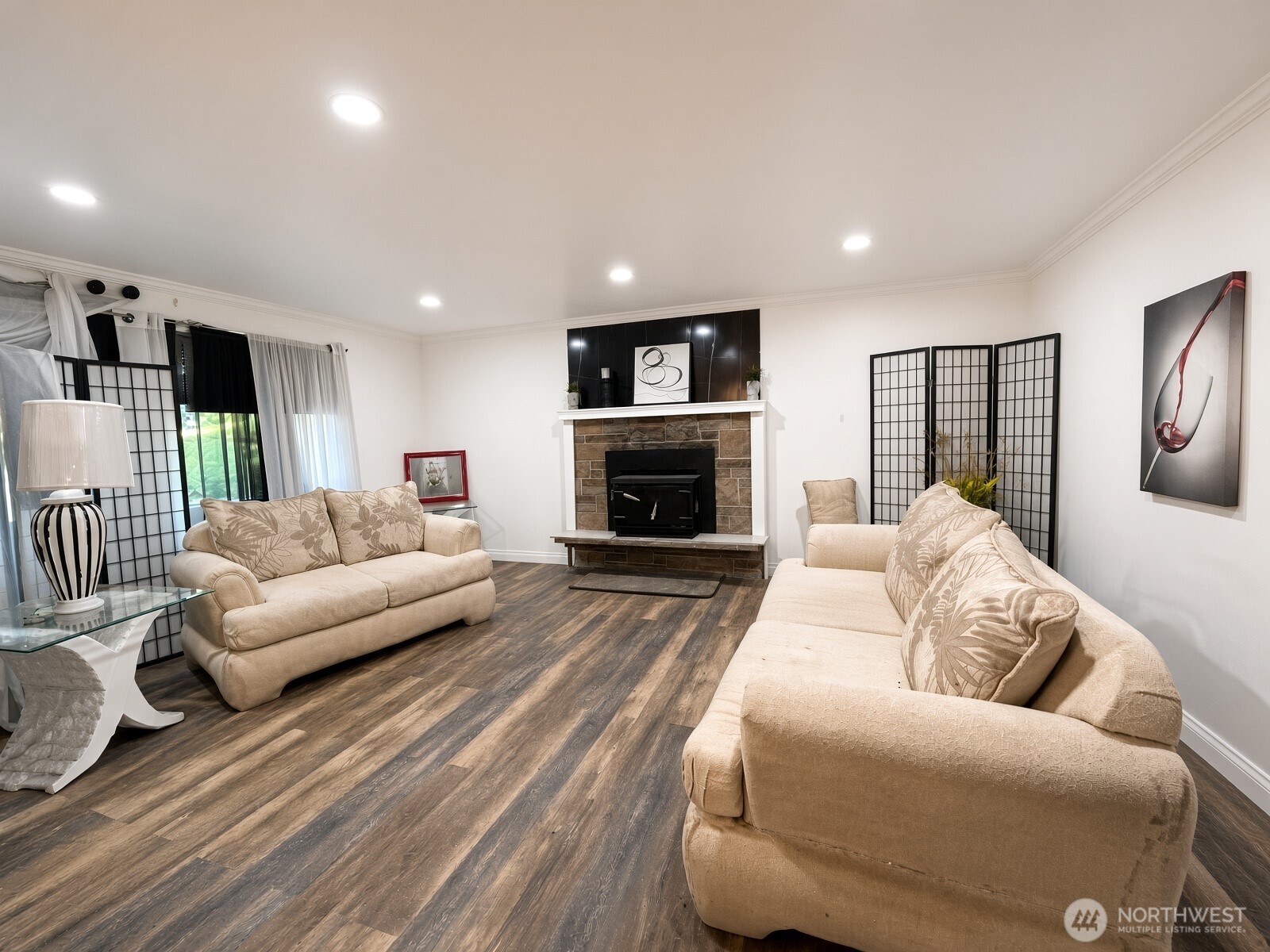 9930 S Beacon Avenue Property Photo 8