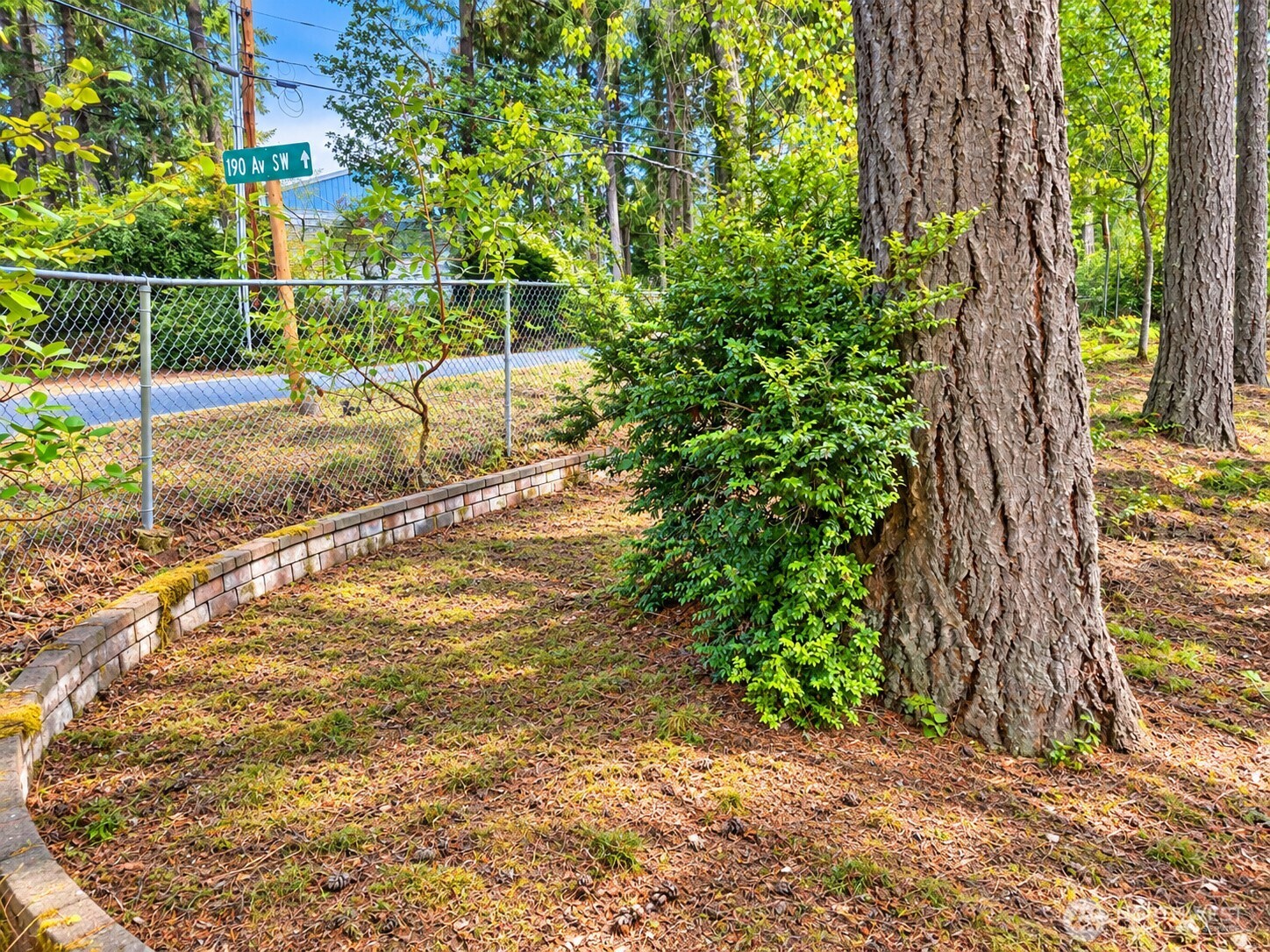 1614 190th Avenue Property Photo 9