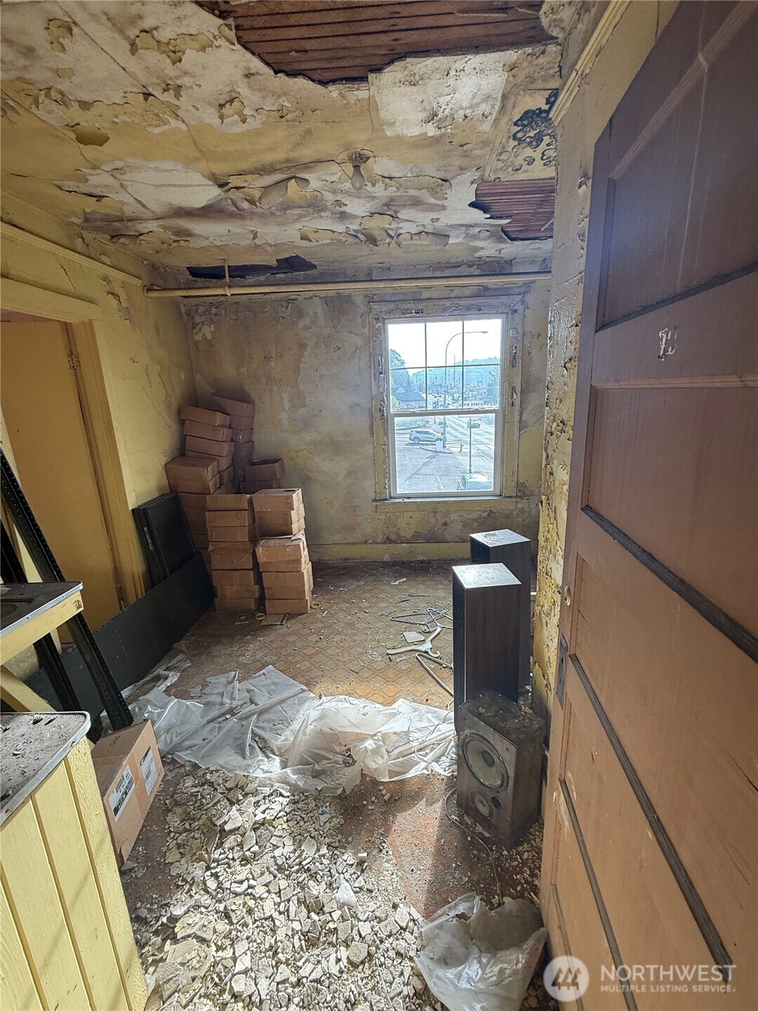 301 Allen Street Property Photo 6