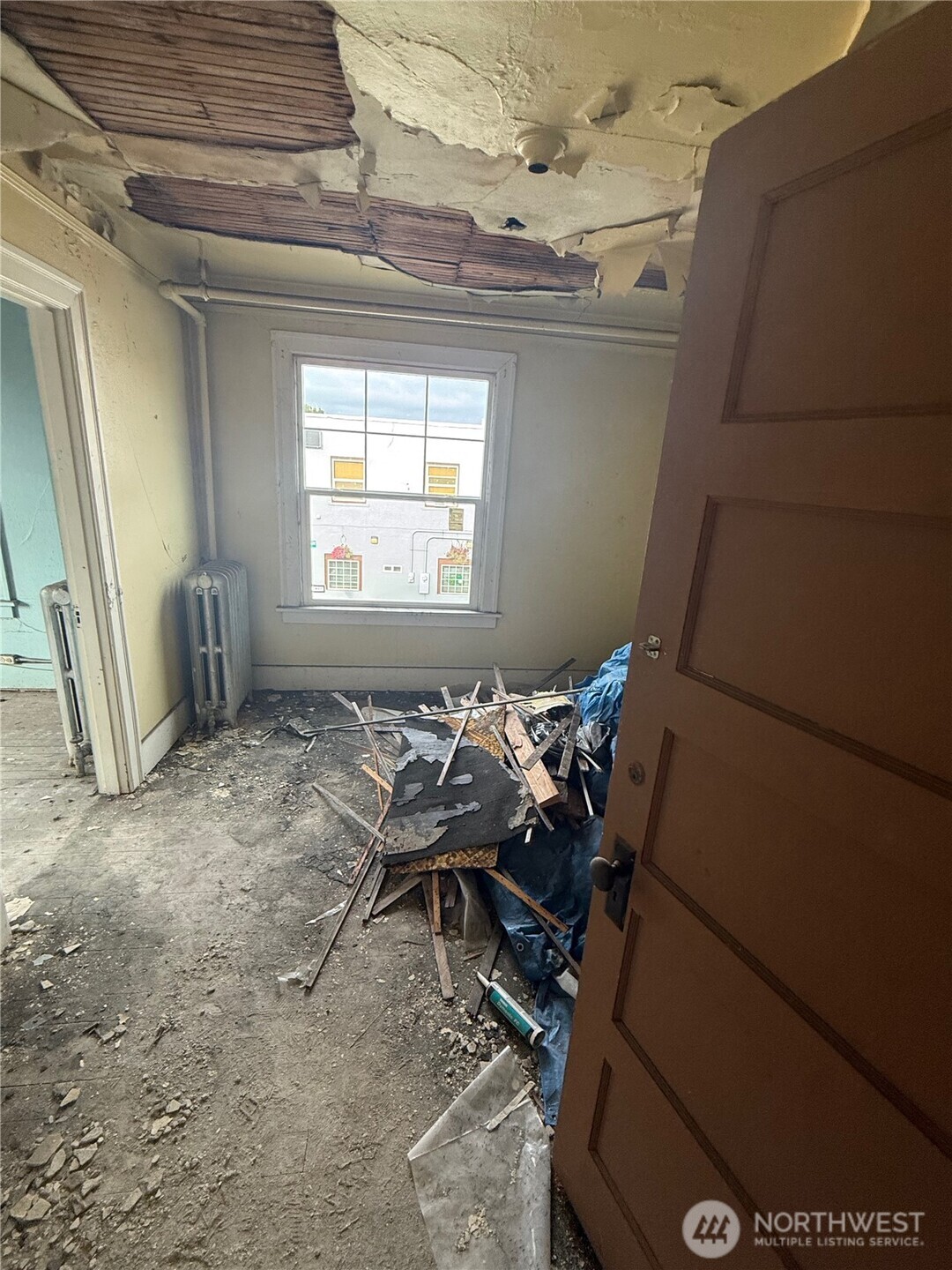 301 Allen Street Property Photo 8