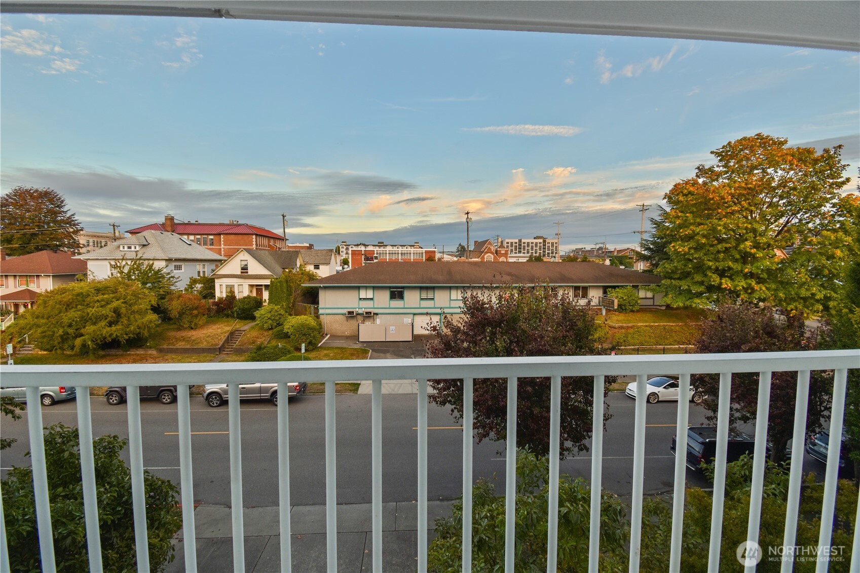 2522 Rucker Avenue 408 Property Photo 5