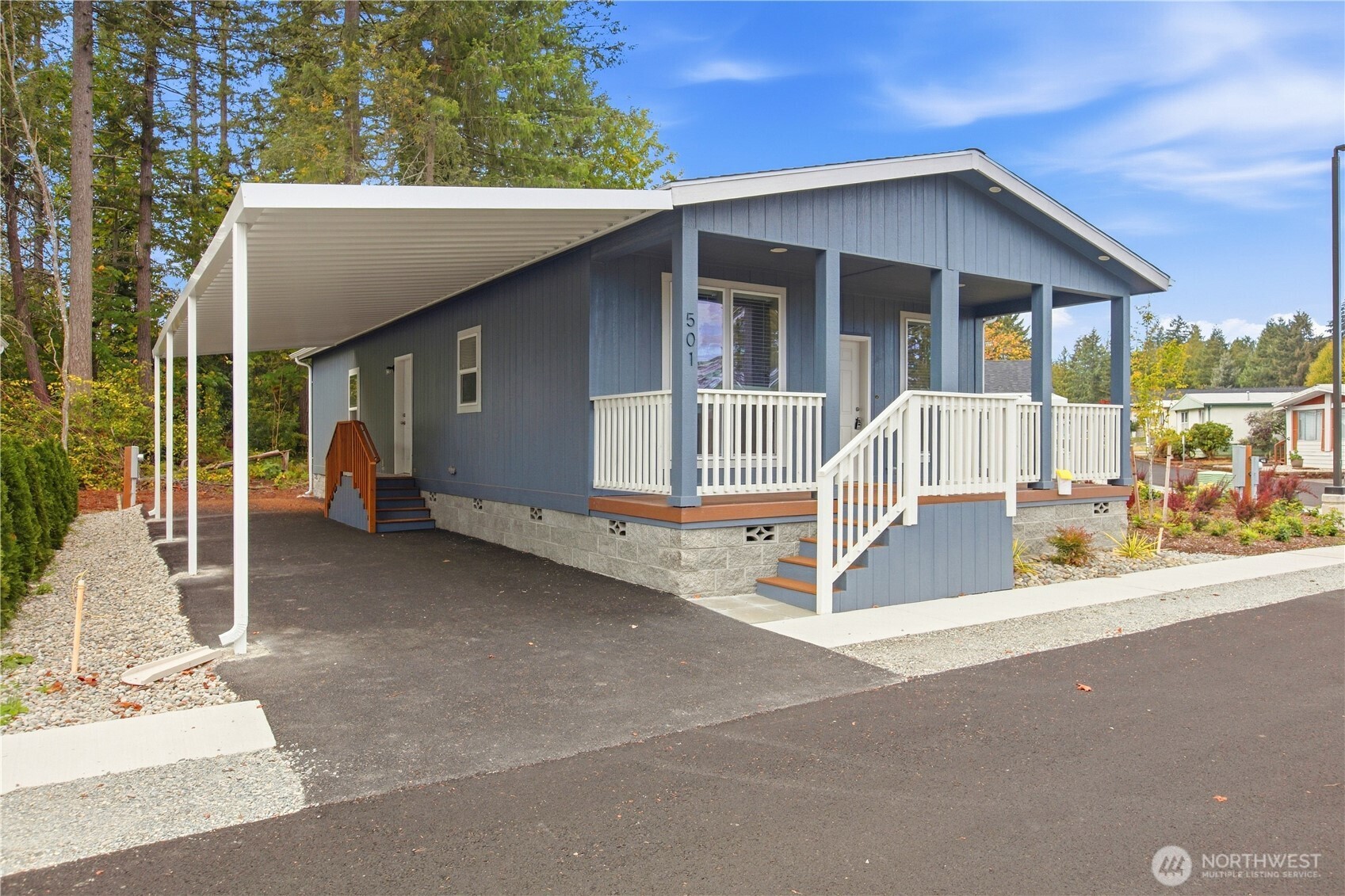 1111 Archwood Drive 501 Property Photo 2