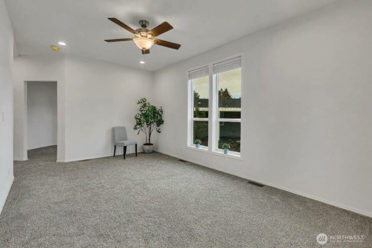 1111 Archwood Drive 501 Property Photo 6