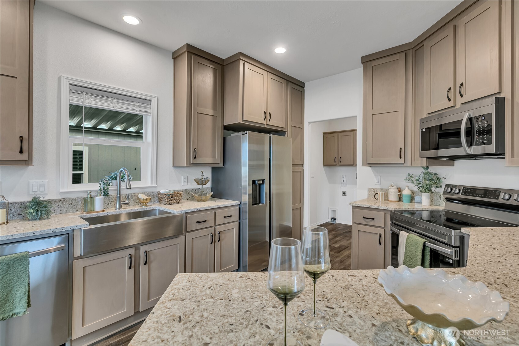 1111 Archwood Drive 501 Property Photo 15