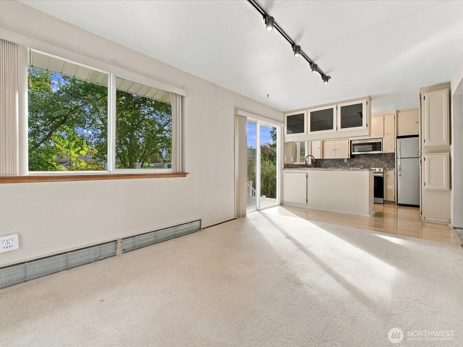 7637 Tacoma Avenue Property Photo 11