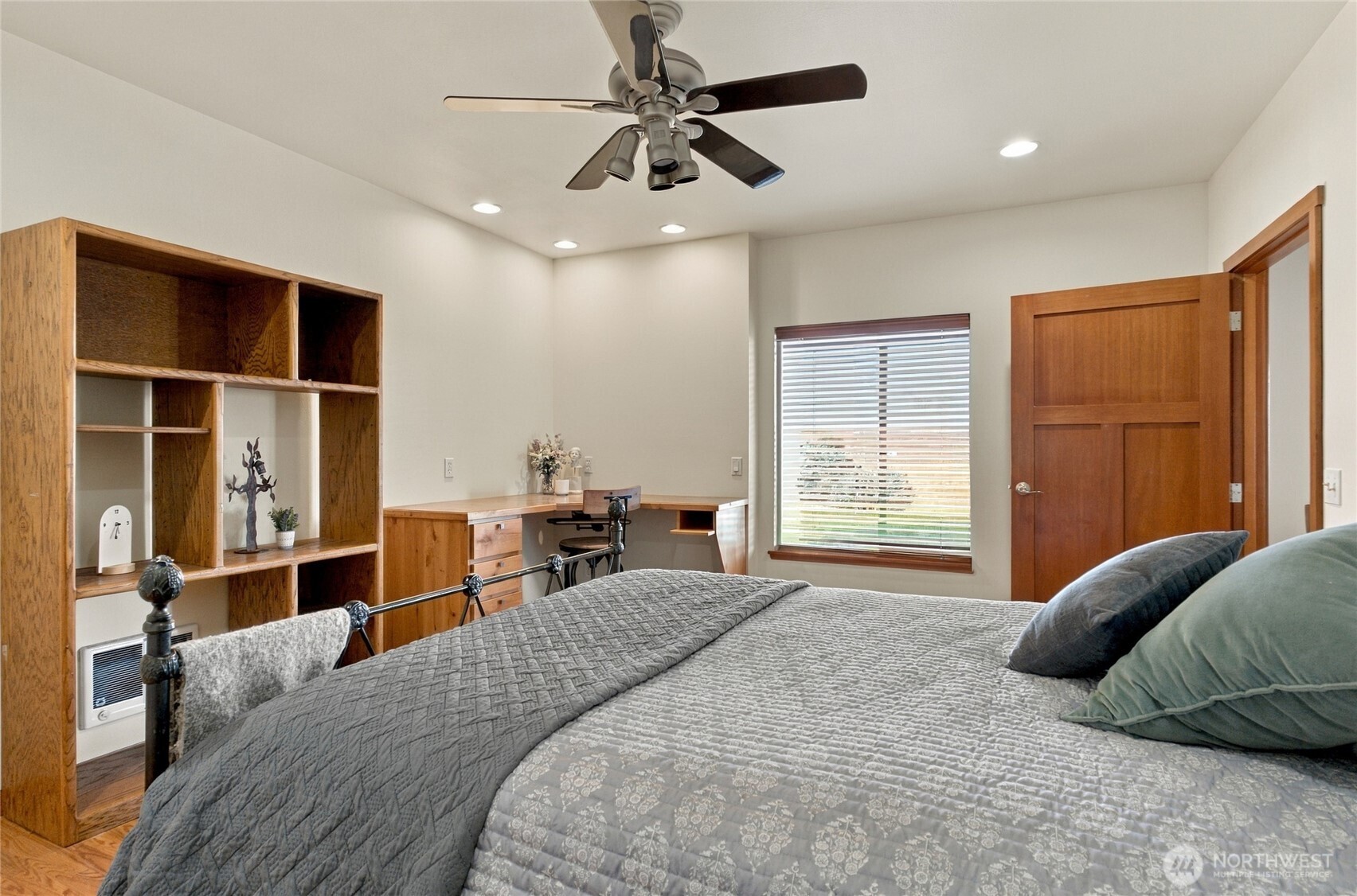55776 Bay Area Drive Property Photo 26