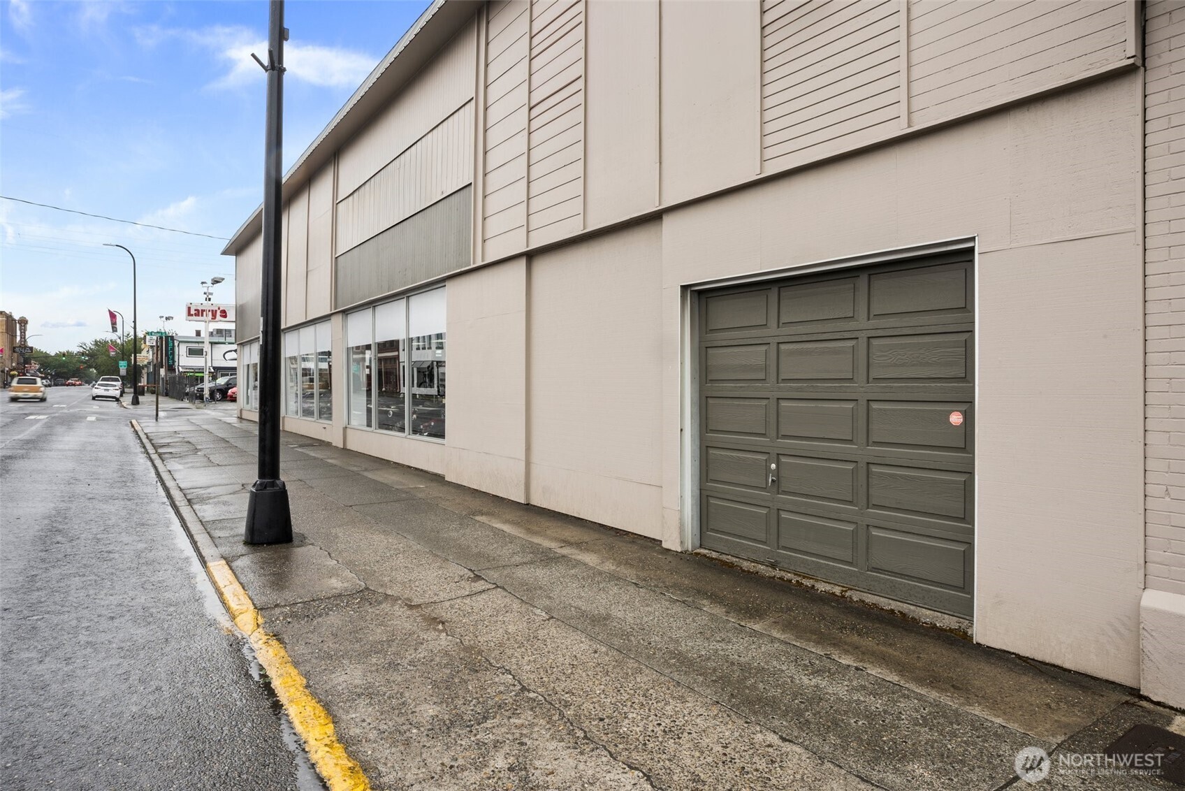 300 S Tower Avenue Property Photo 16