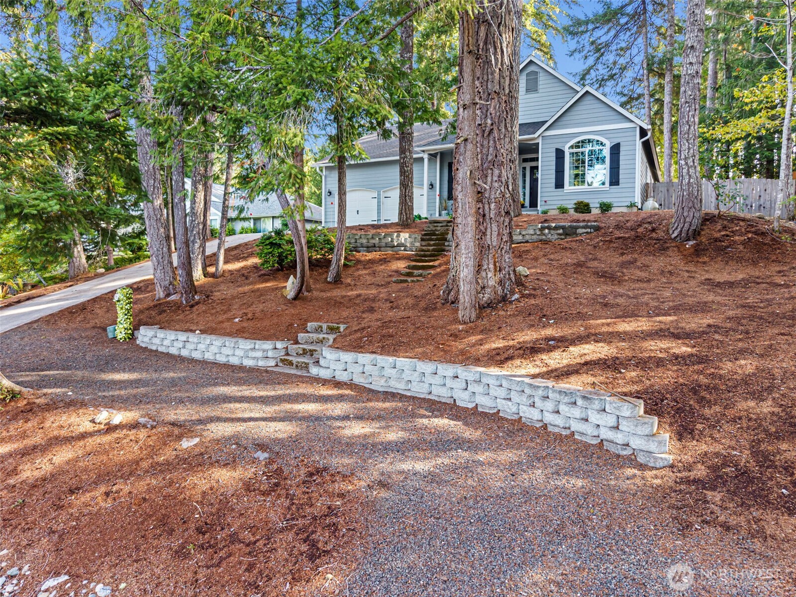 161 E Lake Forest Drive Property Photo 2