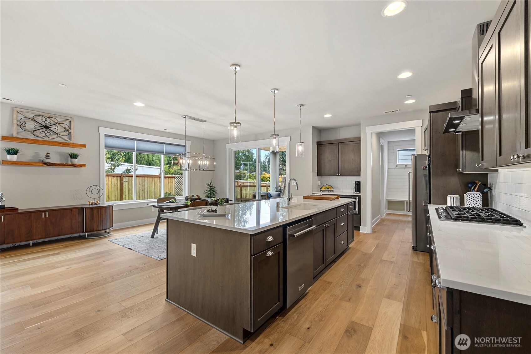 1435 7th Place Property Photo 10