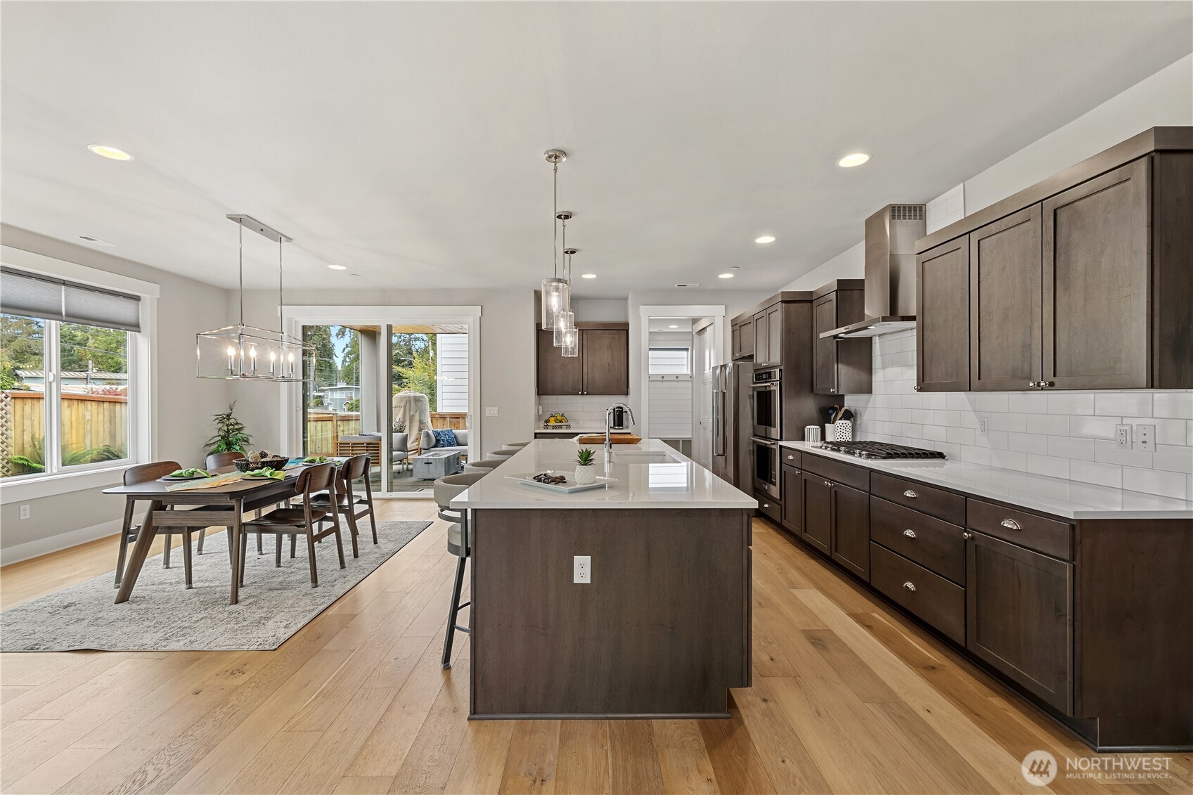 1435 7th Place Property Photo 11