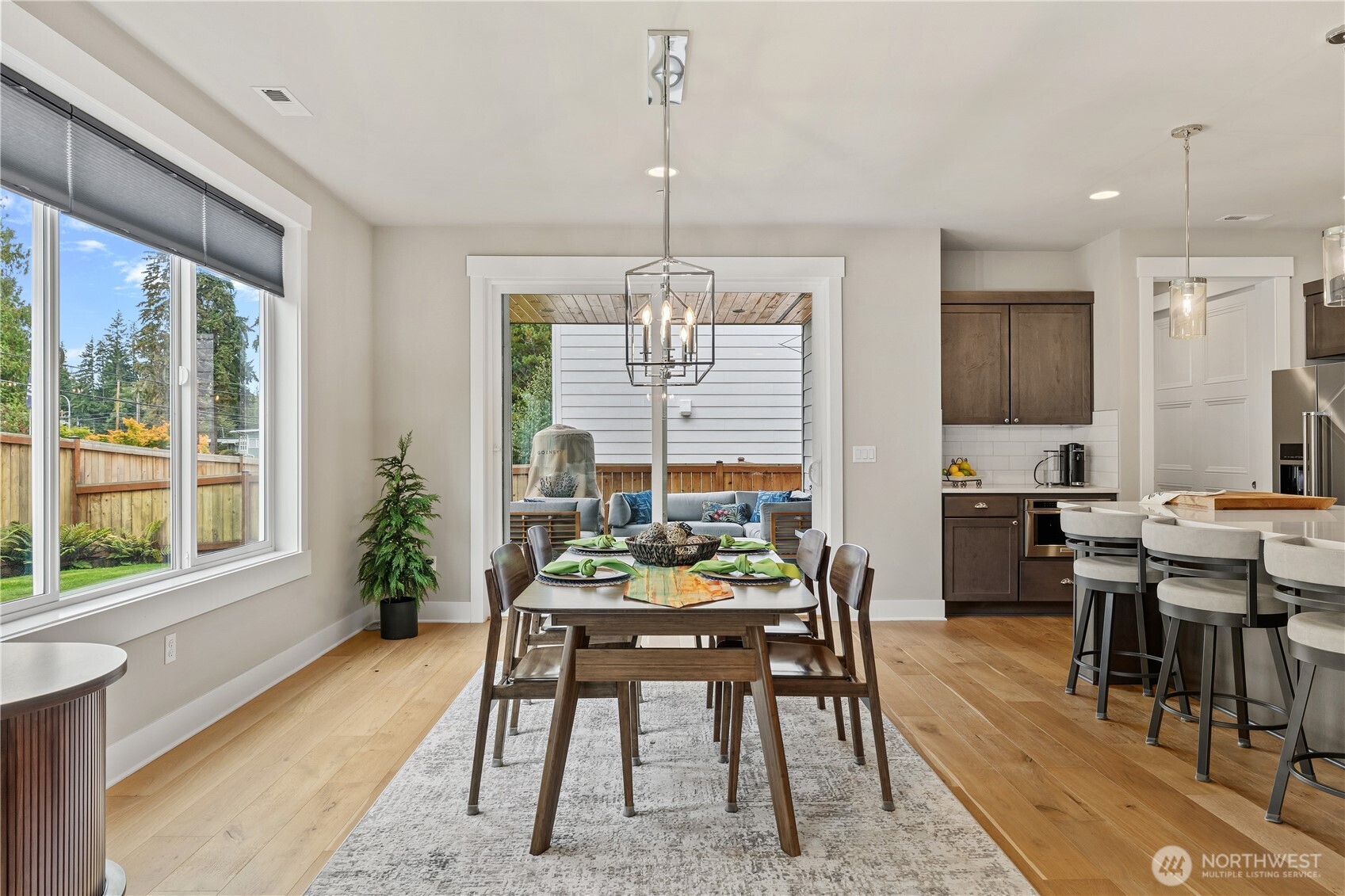 1435 7th Place Property Photo 15