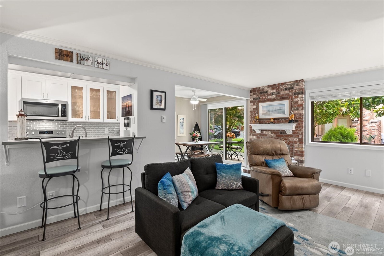 2826 Garden Court B Property Photo 6
