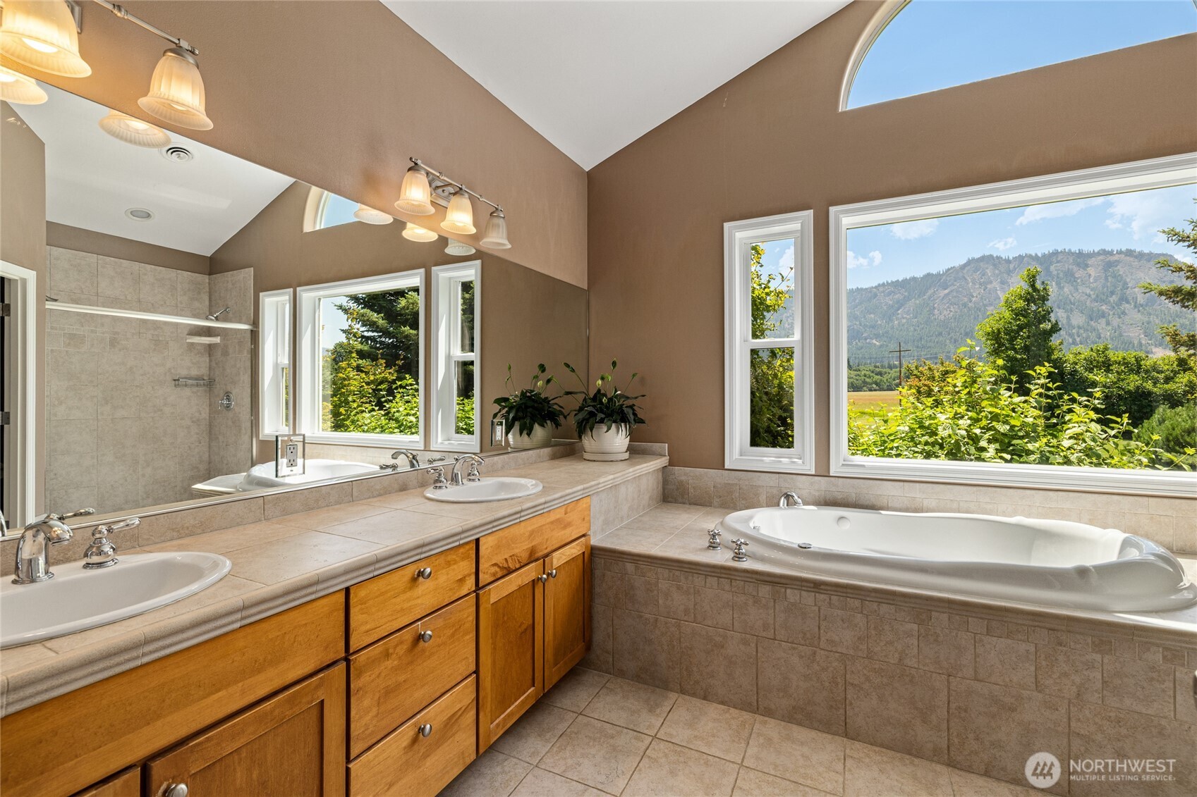 430 Pays Road Property Photo 14