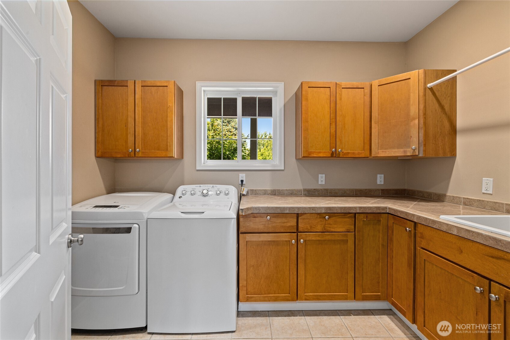 430 Pays Road Property Photo 17