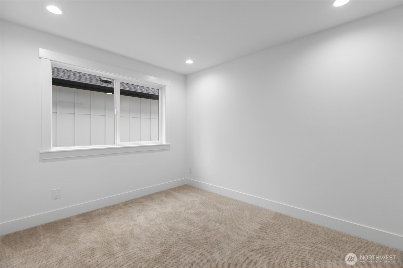 11050 2nd Avenue Property Photo 2