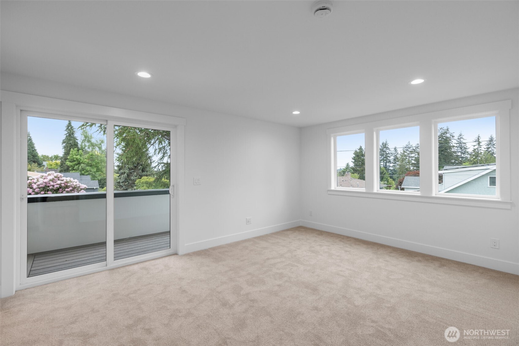 11050 2nd Avenue Property Photo 5