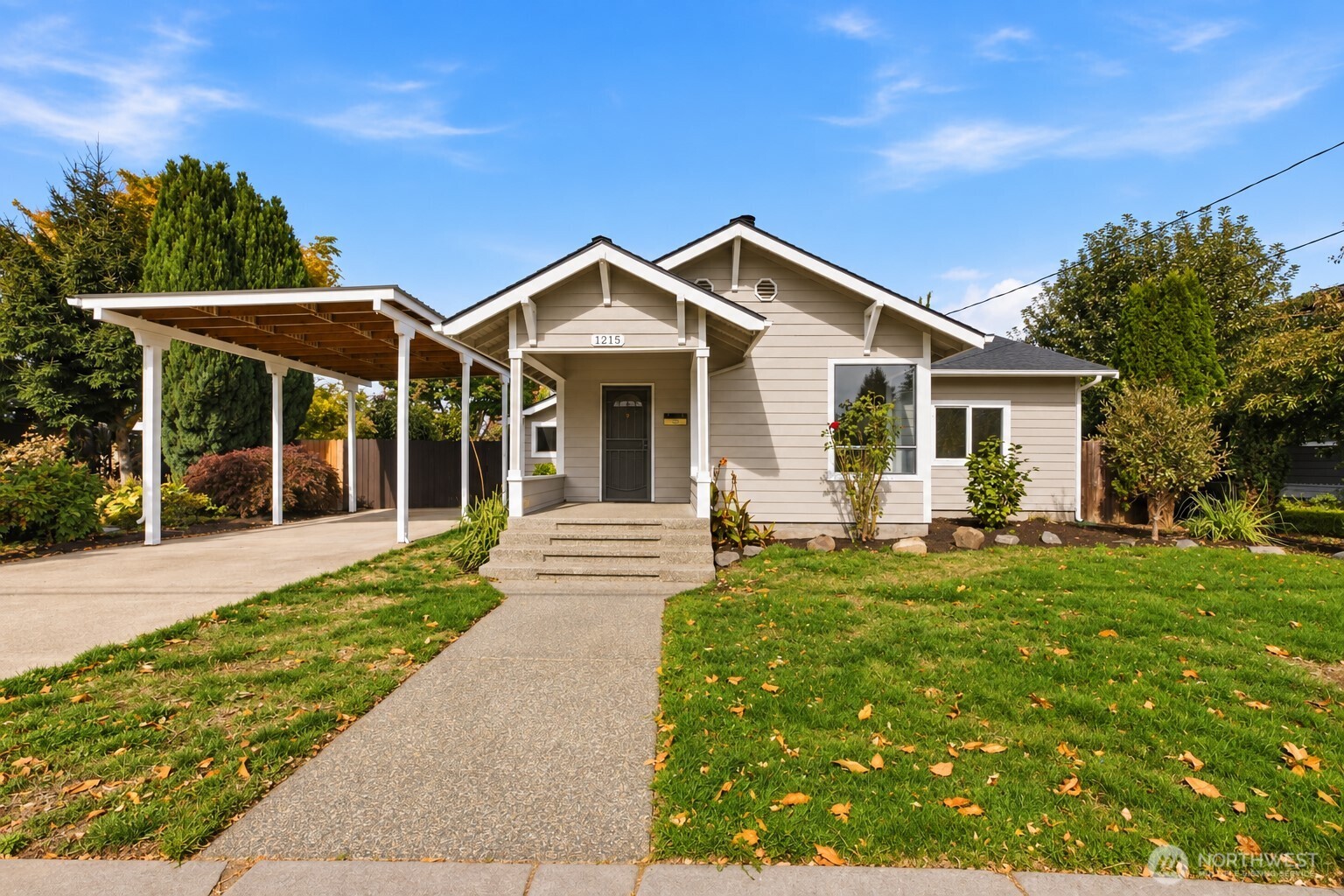 1215 8th Avenue Property Photo 1