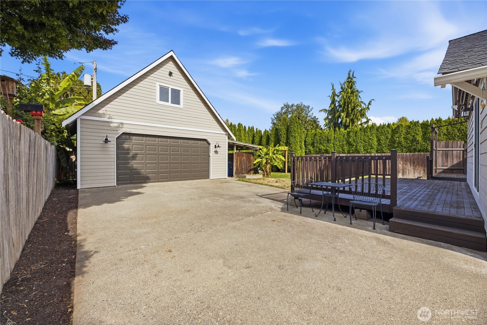 1215 8th Avenue Property Photo 3