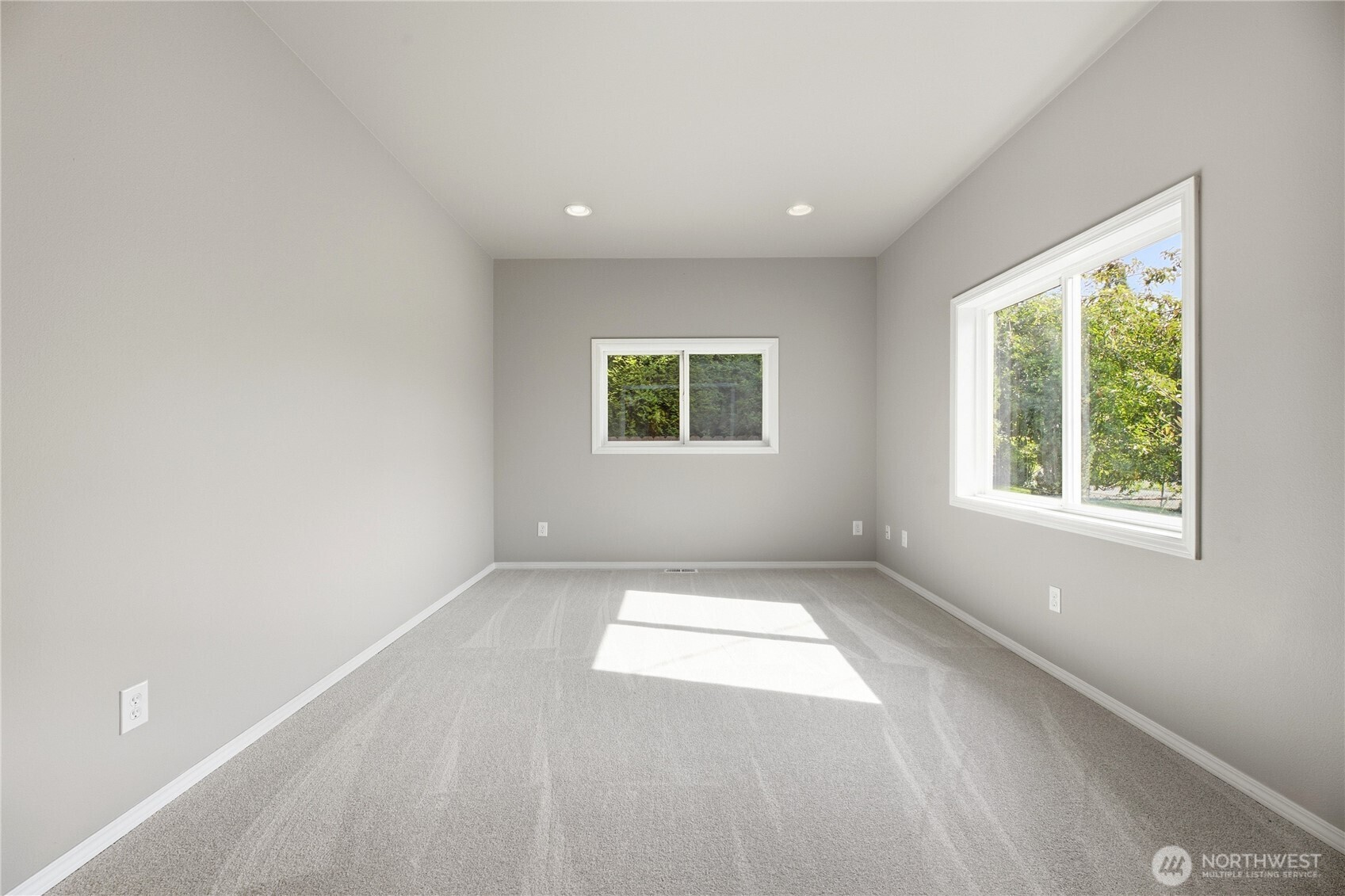 1215 8th Avenue Property Photo 9