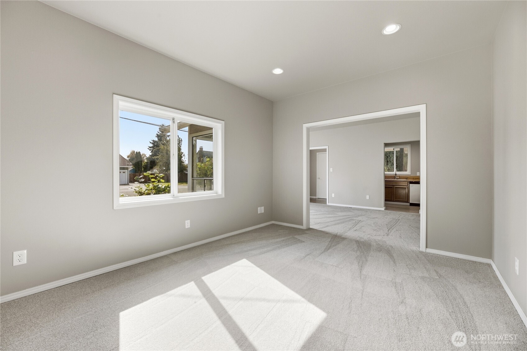 1215 8th Avenue Property Photo 10