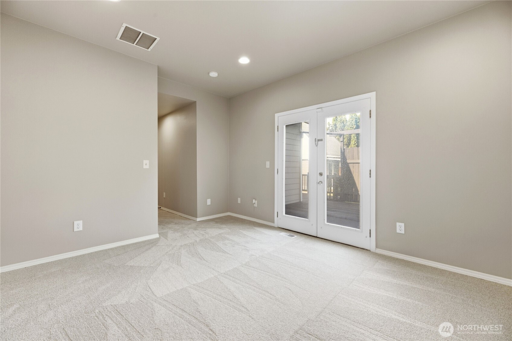 1215 8th Avenue Property Photo 14