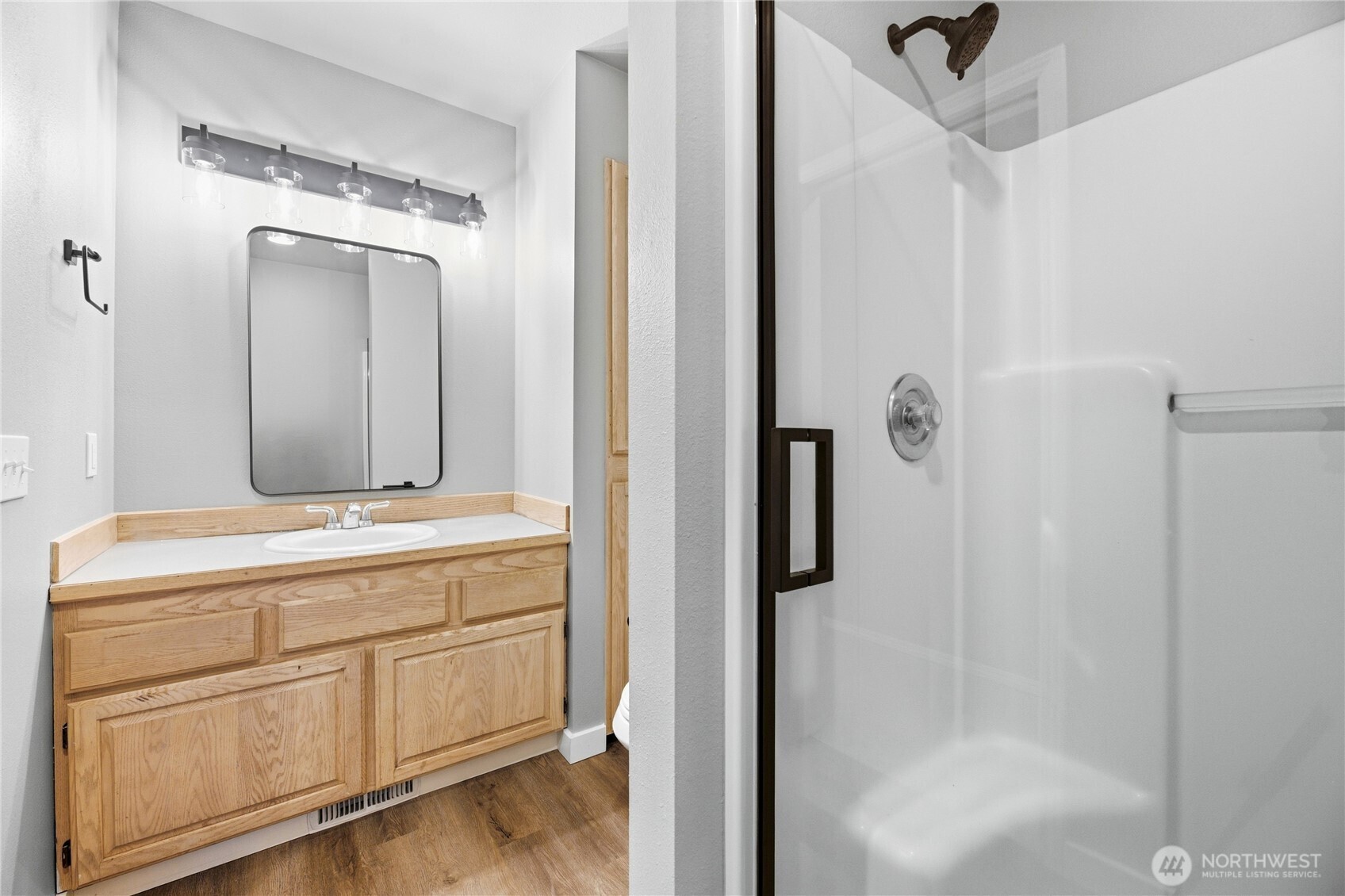 1215 8th Avenue Property Photo 18
