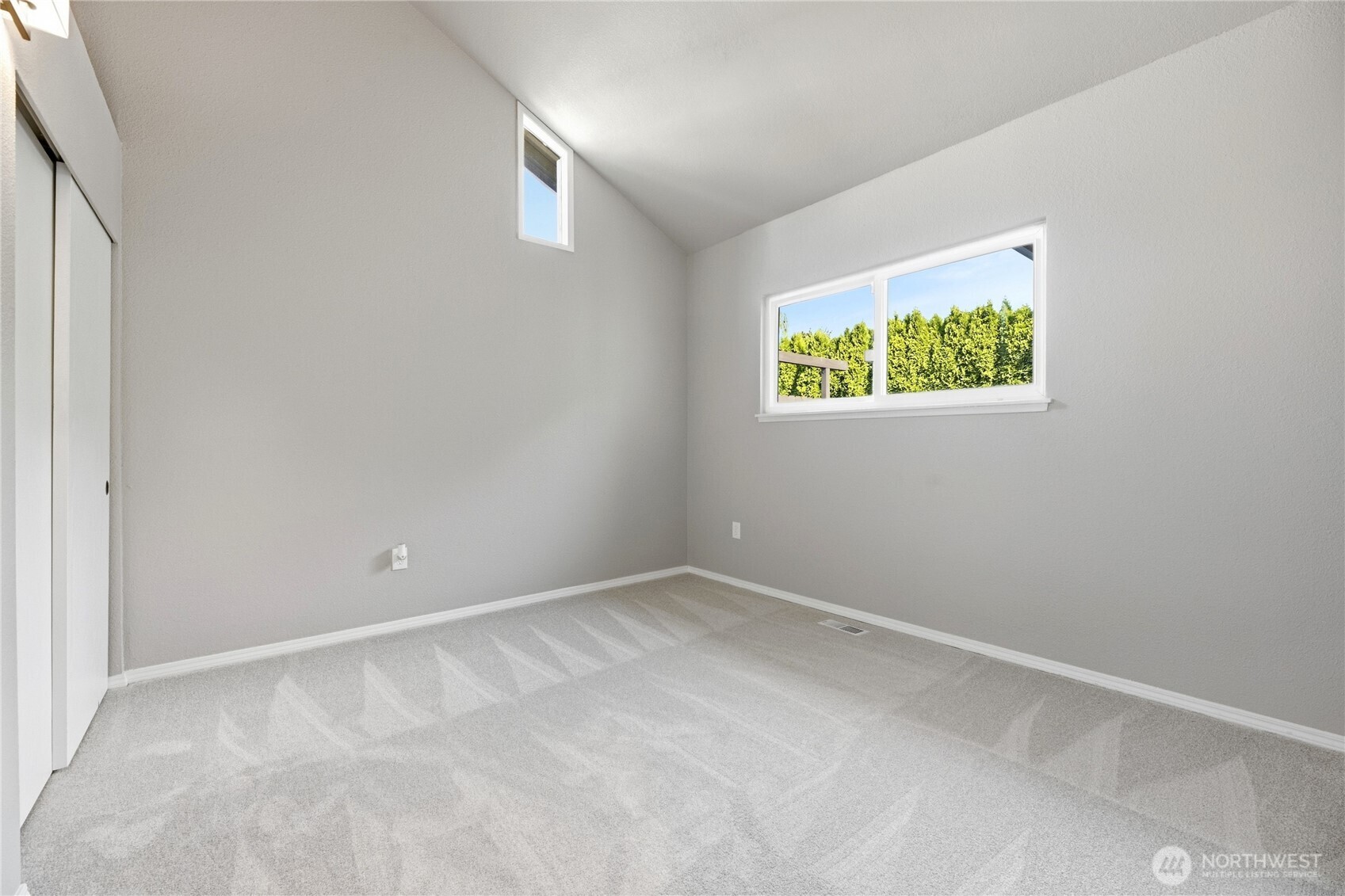 1215 8th Avenue Property Photo 19