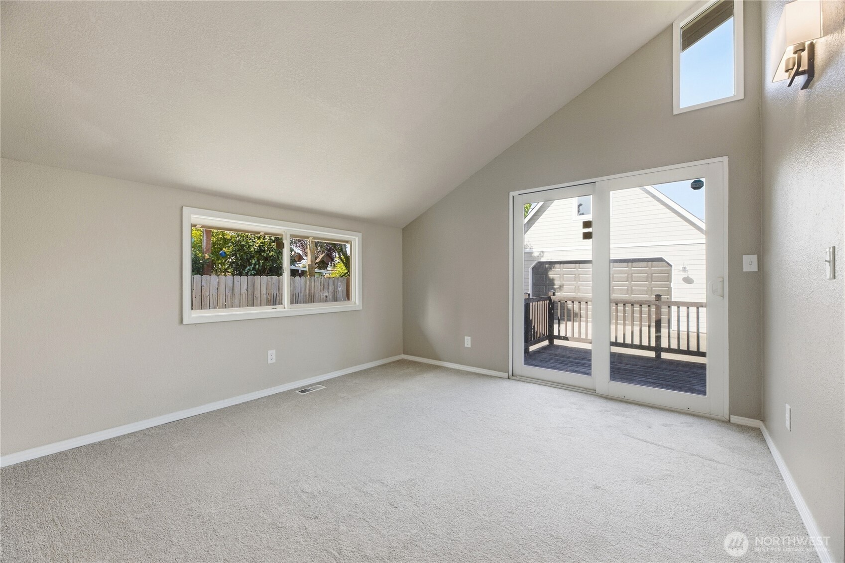 1215 8th Avenue Property Photo 20
