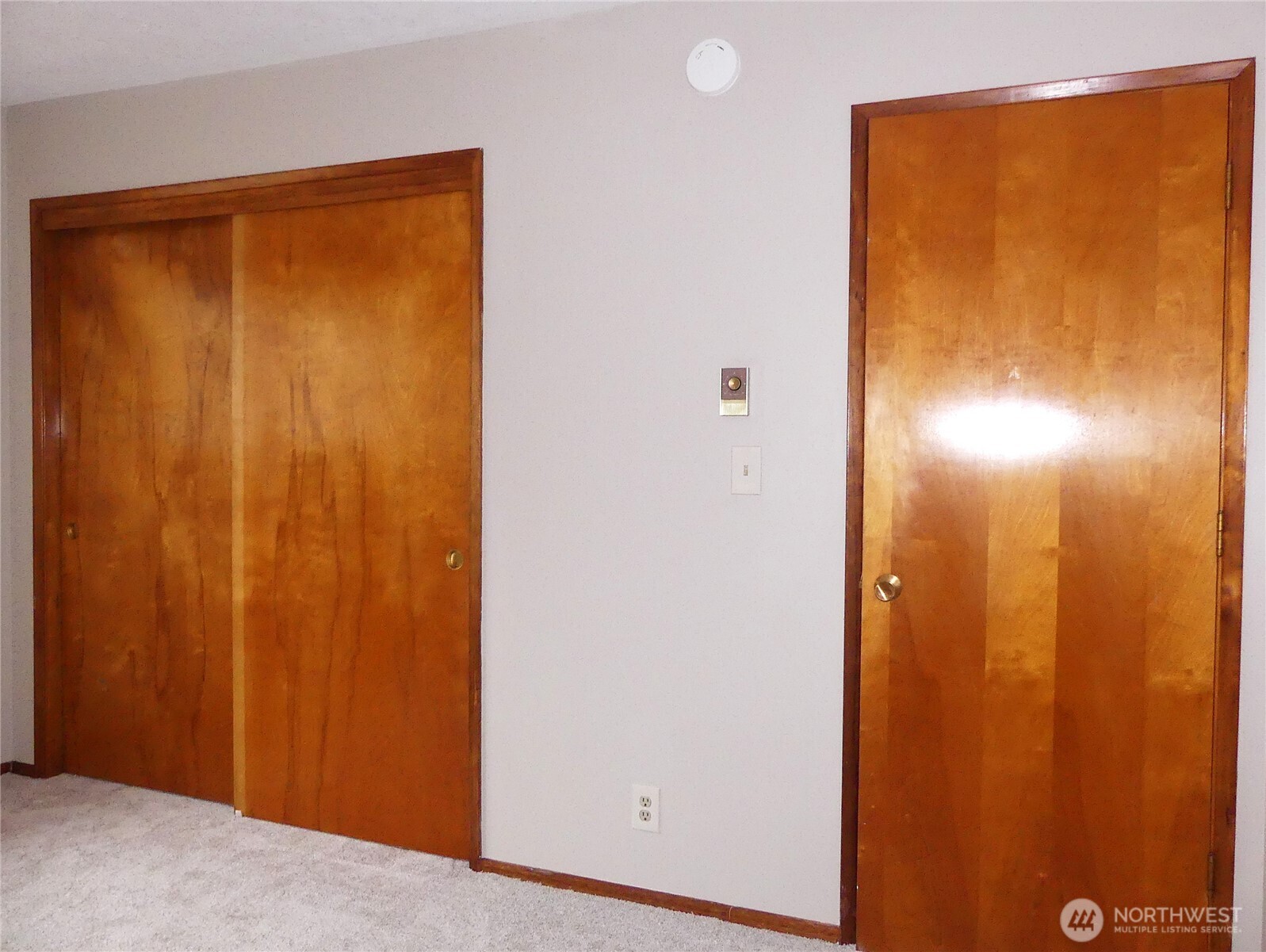2320 E 25th Street Property Photo 12