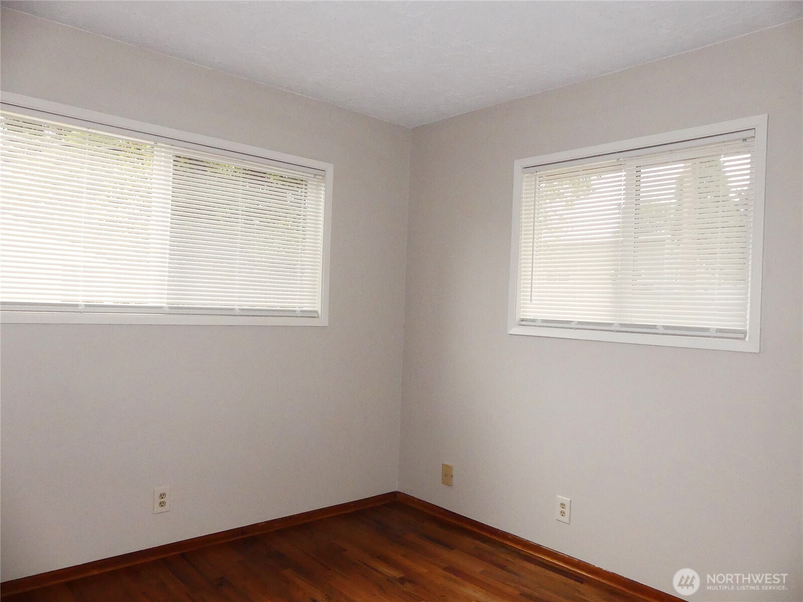 2320 E 25th Street Property Photo 13