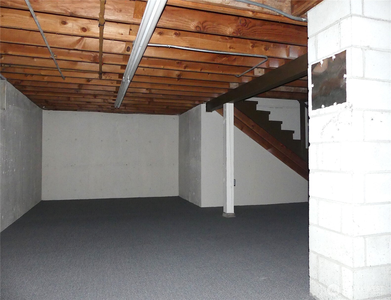 2320 E 25th Street Property Photo 19