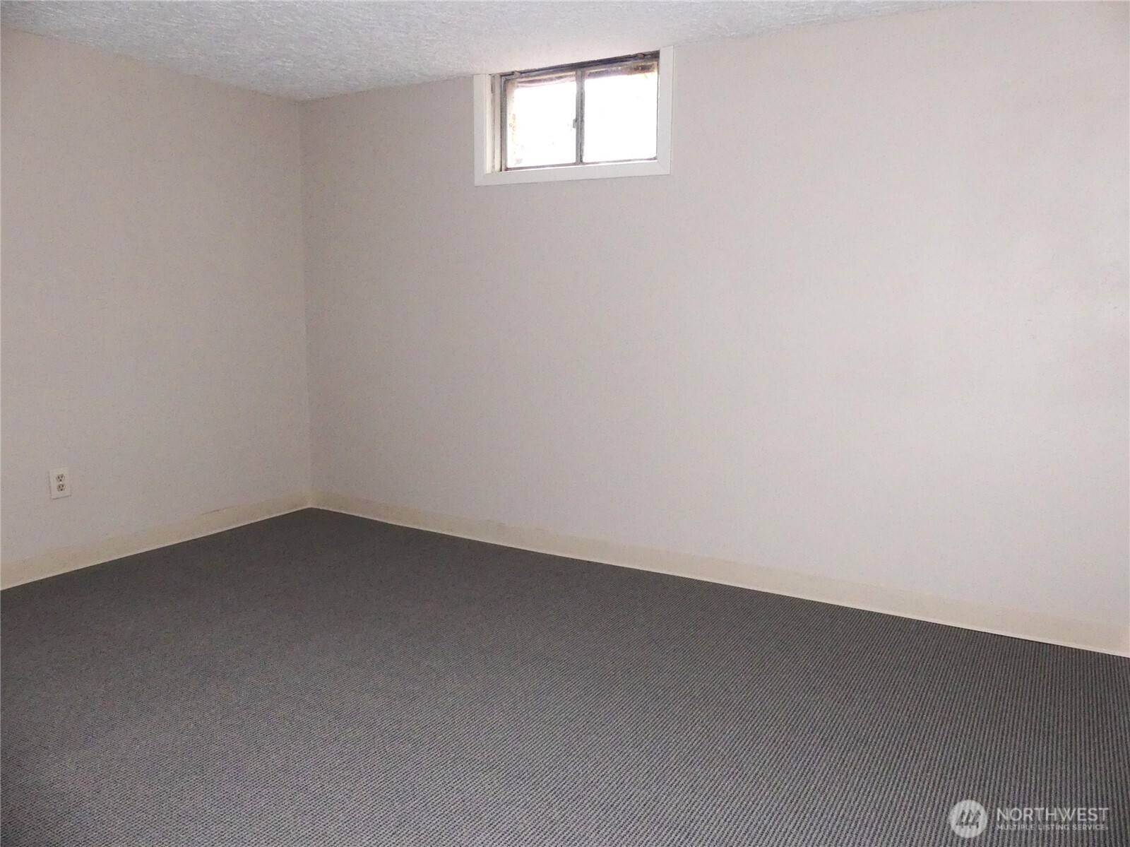 2320 E 25th Street Property Photo 21