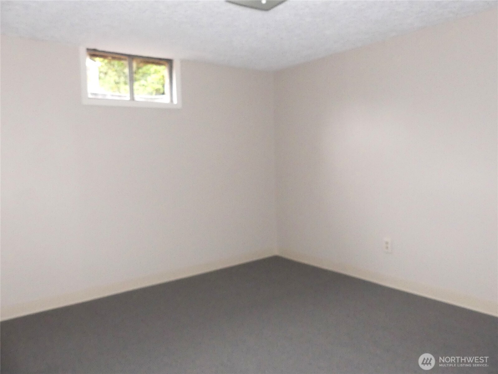 2320 E 25th Street Property Photo 22